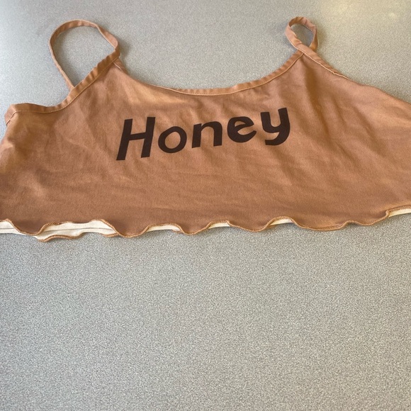 Lingerie - Picture 2 of 3